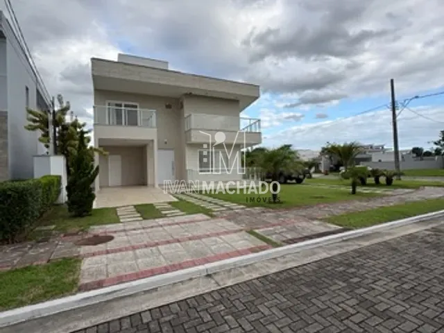 Casa com 350m² 4 quartos e 5 banheiros, à venda, no bairro Jardim Carapina em Serra