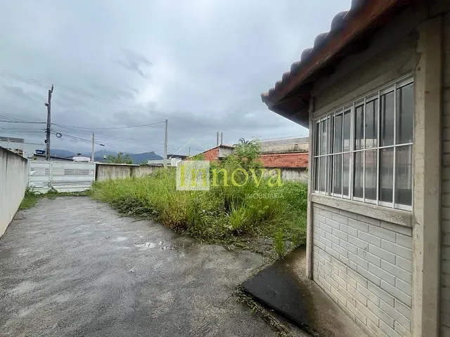 Casa 2 quartos e 1 banheiro, à venda, no bairro Balneário dos Golfinhos em Caraguatatuba