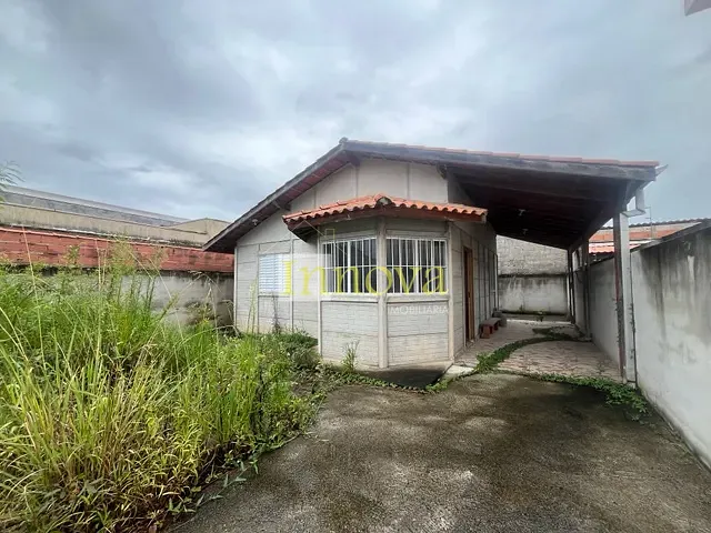 Casa 2 quartos e 1 banheiro, à venda, no bairro Balneário dos Golfinhos em Caraguatatuba