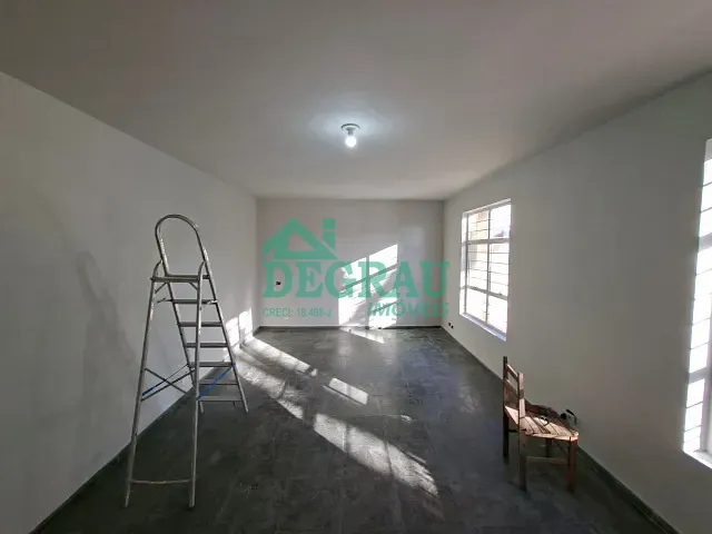 Casa 2 quartos e 2 banheiros, para alugar, no bairro Centro em Itapeva