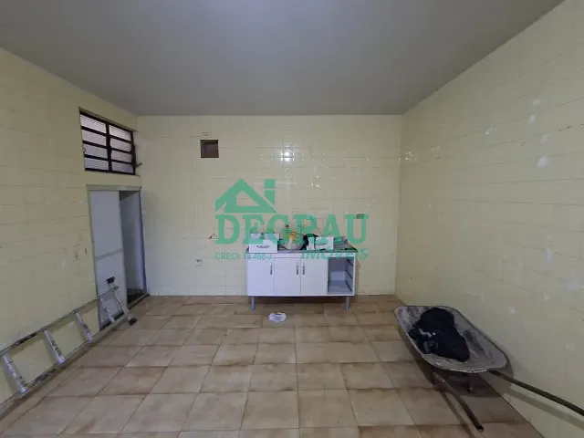 Casa 2 quartos e 2 banheiros, para alugar, no bairro Centro em Itapeva