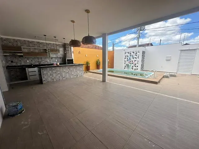 Casa 3 quartos e 2 banheiros, para alugar, no bairro Clériston Andrade em Paulo Afonso