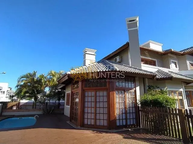 Casa com 450m² 5 quartos e 6 banheiros, à venda, no bairro Jurerê Internacional em Florianópolis
