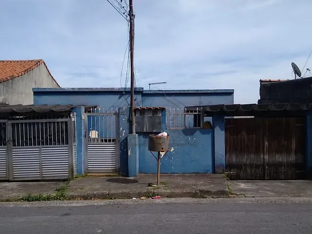 Casa com 300m² 2 quartos e 1 banheiro, à venda, no bairro Jardim Santa Lídia em Mauá