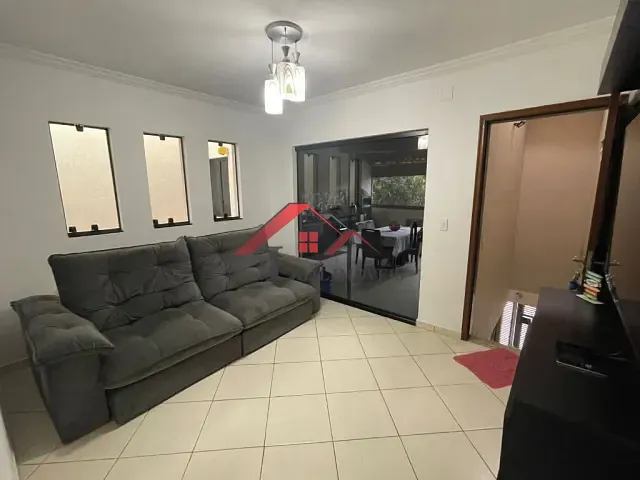 Casa com 181m² 5 quartos e 2 banheiros, à venda, no bairro Vila Vitória em Santo André