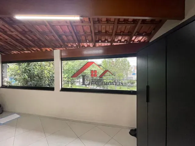 Casa com 181m² 5 quartos e 2 banheiros, à venda, no bairro Vila Vitória em Santo André