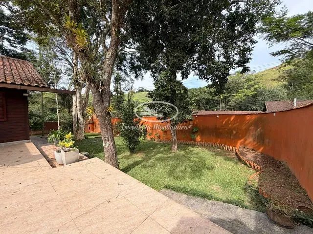 Casa com 1290m² 4 quartos e 3 banheiros, à venda, no bairro Fazendinha (Penedo) em Itatiaia