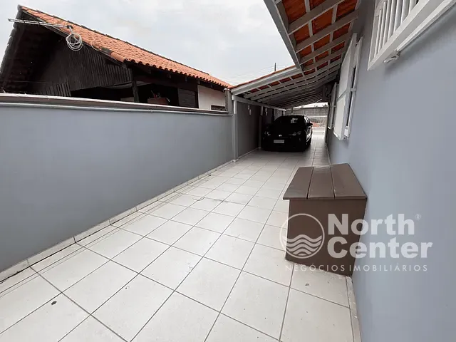Casa com 360m² 3 quartos e 3 banheiros, à venda, no bairro Centro em Balneário Barra do Sul