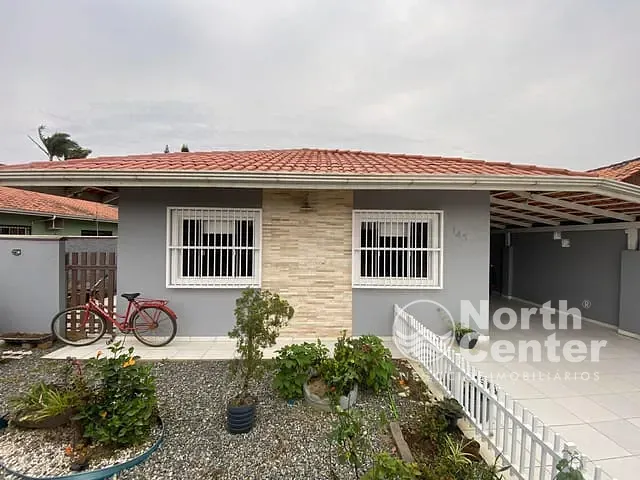 Casa com 360m² 3 quartos e 3 banheiros, à venda, no bairro Centro em Balneário Barra do Sul