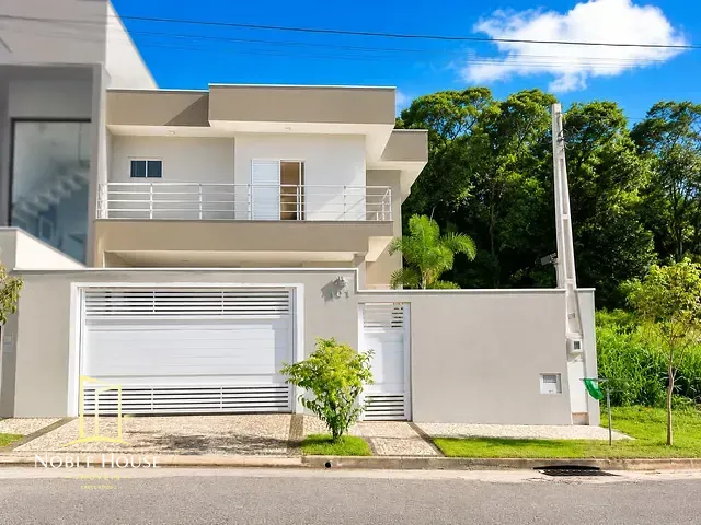 Casa com 270m² 3 quartos e 3 banheiros, à venda, no bairro Pinheirinho em Vinhedo