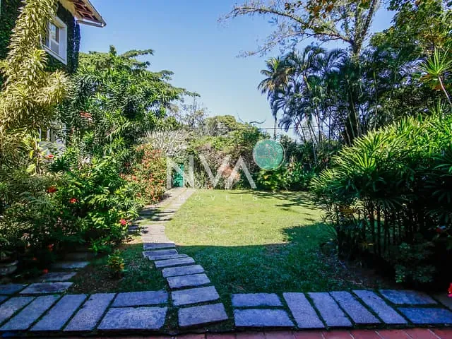 Casa com 1100m² 5 quartos e 8 banheiros, à venda, no bairro Itanhangá em Rio de Janeiro