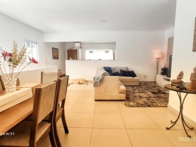 Casa com 180m² 3 quartos e 3 banheiros, à venda, no bairro Jardim Barbacena em Cotia