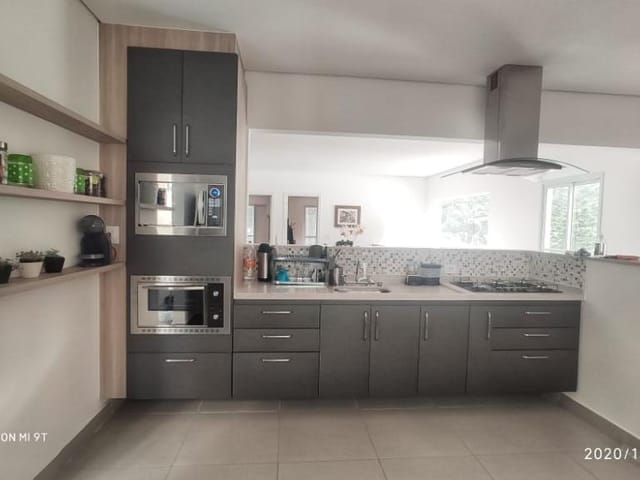 Casa com 180m² 3 quartos e 3 banheiros, à venda, no bairro Jardim Barbacena em Cotia