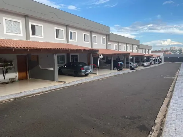 Casa com 100m² 3 quartos e 2 banheiros, à venda, no bairro Conjunto Habitacional Santiago II em Londrina
