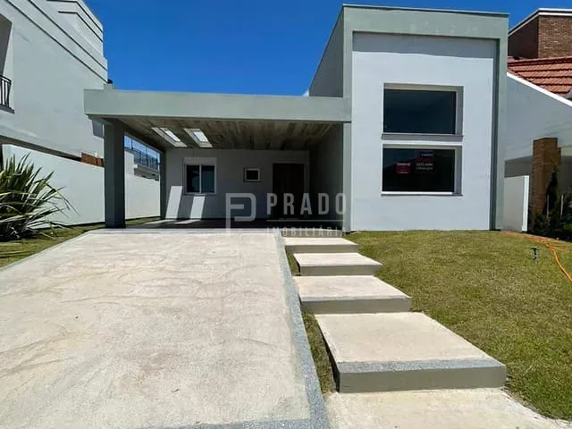 Casa com 390m² 3 quartos e 2 banheiros, à venda, no bairro Laranjal em Pelotas
