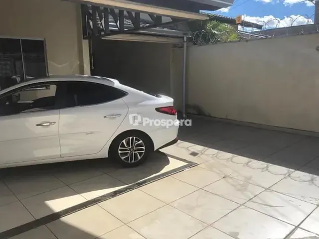 Casa 3 quartos e 2 banheiros, à venda, no bairro Parque Veiga Jardim em Aparecida de Goiânia