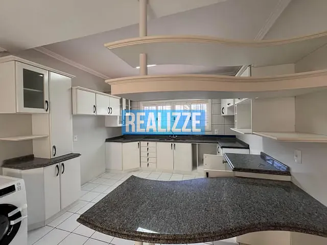 Casa com 845m² 3 quartos e 3 banheiros, à venda, no bairro Bosque em Marau