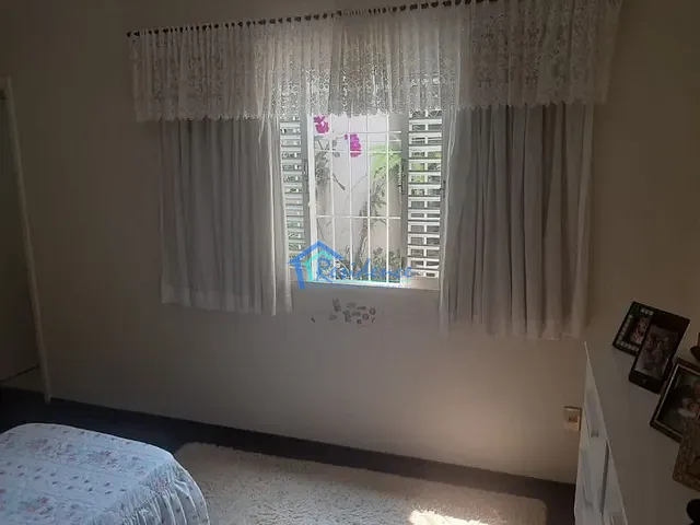 Casa com 250m² 3 quartos e 1 banheiro, à venda, no bairro Vila Maria Elena em Indaiatuba