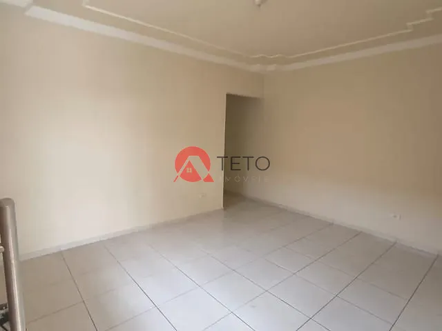 Casa 3 quartos e 2 banheiros, para alugar, no bairro Jardim Pinheiros em Maringá