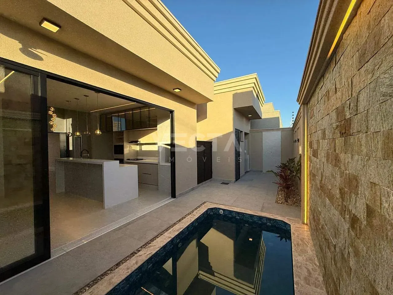 Casa, 3 quartos, 126 m² - Foto 1