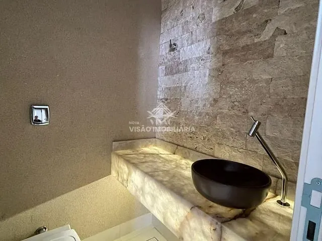 Casa com 310m², à venda, no bairro AQUARELA DOS POEMAS em Sinop
