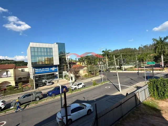 Casa com 300m², para alugar, no bairro Vila Santa Cecília em Volta Redonda