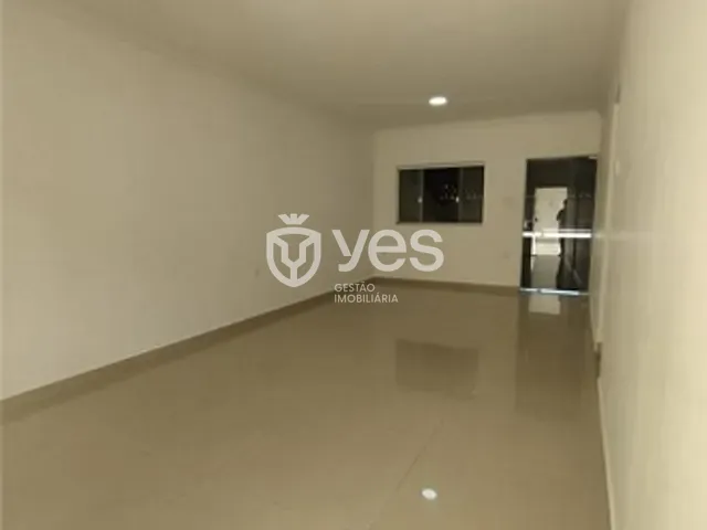 Casa com 240m² 4 quartos e 3 banheiros, à venda, no bairro Cicinato de Ávila em Araxá