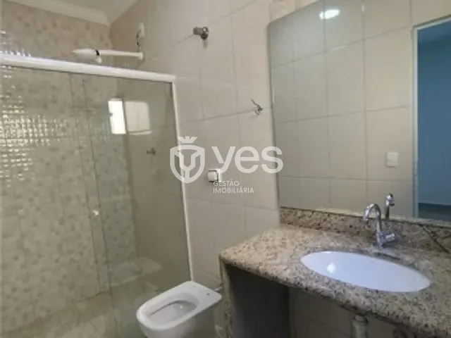 Casa com 240m² 4 quartos e 3 banheiros, à venda, no bairro Cicinato de Ávila em Araxá