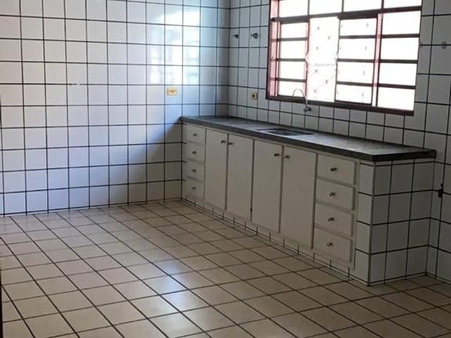 Casa com 250m² 3 quartos e 1 banheiro, à venda, no bairro Vila Dório em São José do Rio Preto