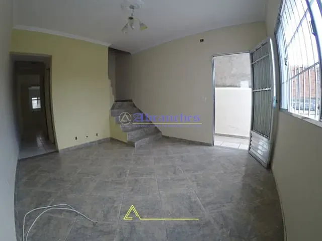Casa com 400m² 3 quartos e 2 banheiros, à venda, no bairro Jardim Camargo Novo em São Paulo