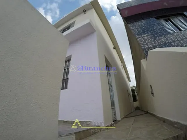 Casa com 400m² 3 quartos e 2 banheiros, à venda, no bairro Jardim Camargo Novo em São Paulo