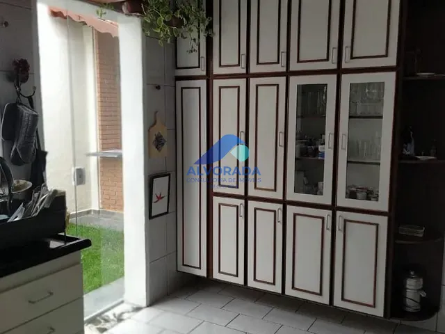 Casa com 125m² 4 quartos e 3 banheiros, à venda, no bairro Urbanova em São José dos Campos