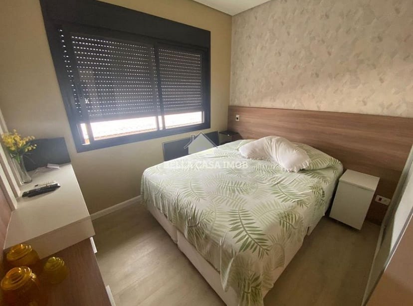 Casa à venda e aluguel com 3 quartos, 298m² - Foto 4