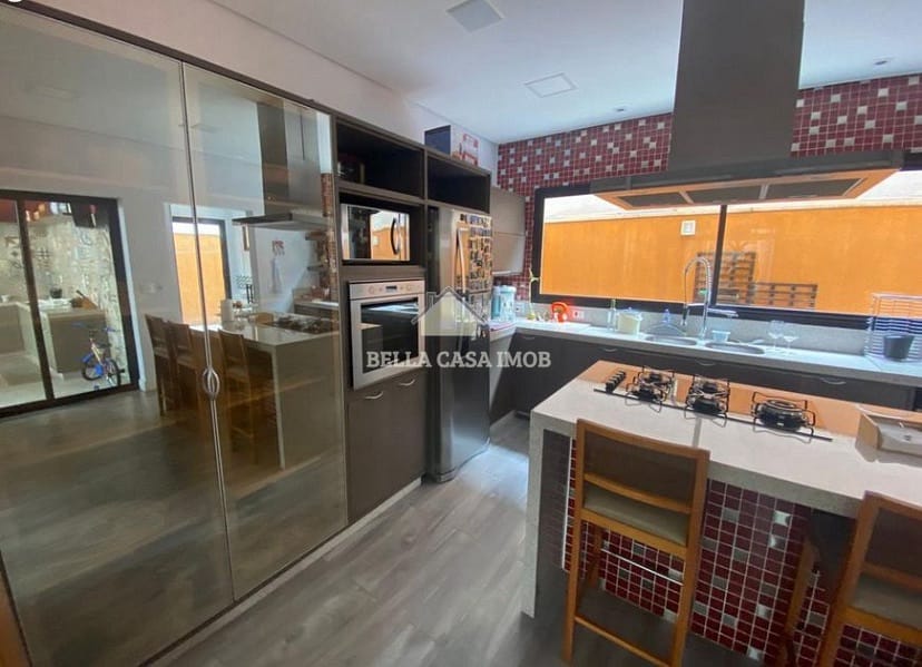 Casa à venda e aluguel com 3 quartos, 298m² - Foto 15