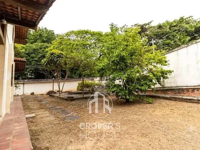 Casa 7 quartos e 4 banheiros, à venda, no bairro Fradinhos em Vitória