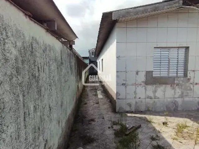 Casa com 250m² 3 quartos e 1 banheiro, à venda, no bairro Vila Áurea (Vicente de Carvalho) em Guarujá