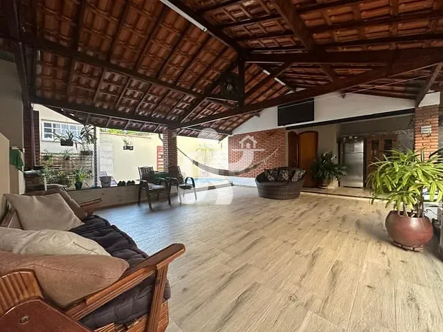 Casa com 377m² 3 quartos e 4 banheiros, à venda, no bairro Nova Piracicaba em Piracicaba