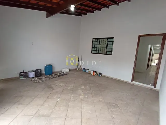 Casa 2 quartos e 2 banheiros, à venda, no bairro Parque Residencial Célia Maria em Porto Feliz