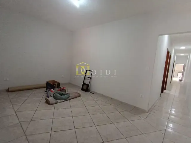 Casa 2 quartos e 2 banheiros, à venda, no bairro Parque Residencial Célia Maria em Porto Feliz