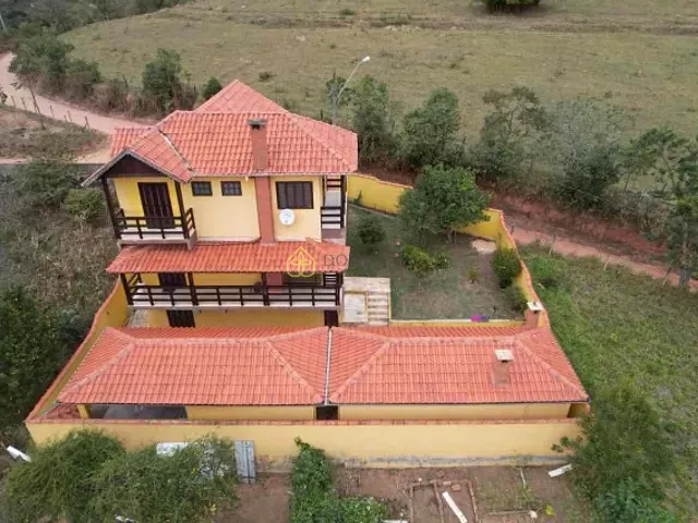 Casa com 400m² 3 quartos e 4 banheiros, à venda, no bairro Centro em Liberdade
