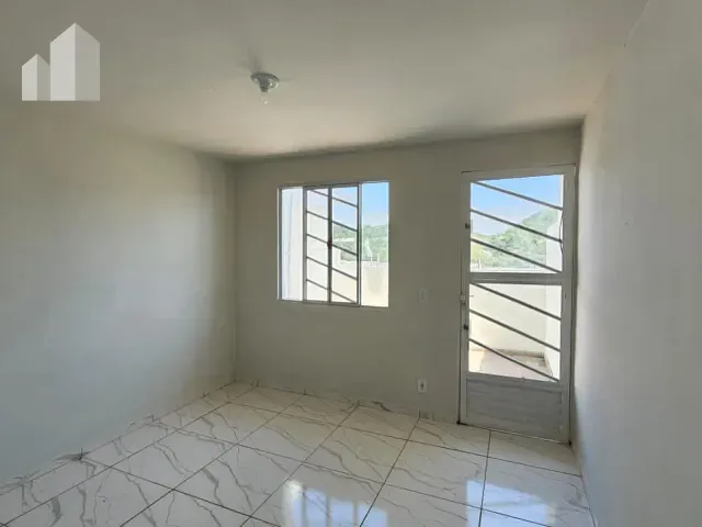 Casa com 45m² 1 quarto e 1 banheiro, à venda, no bairro Palhada em Nova Iguaçu