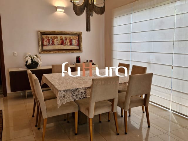 Casa com 434m² 3 quartos e 4 banheiros, à venda, no bairro Jardins Atenas em Goiânia