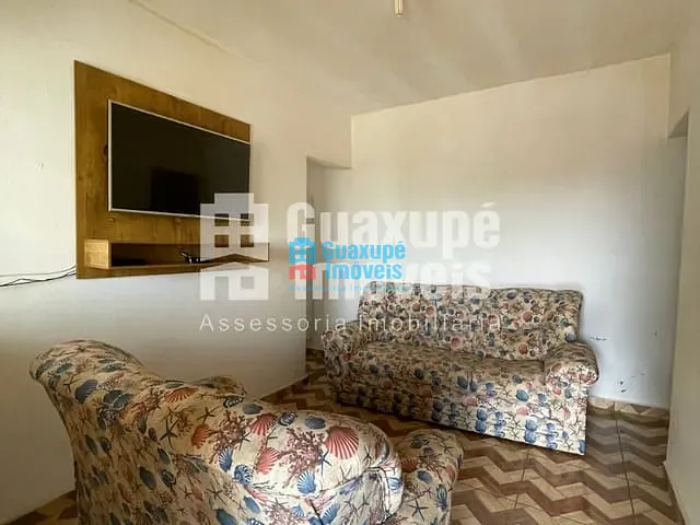 Casa com 67m², à venda, no bairro Bela Vista em Guaxupé