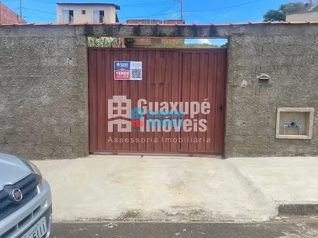 Casa com 67m², à venda, no bairro Bela Vista em Guaxupé