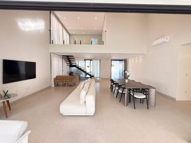 Casa com 340m² 5 quartos e 6 banheiros, à venda, no bairro Marivan em Aracaju