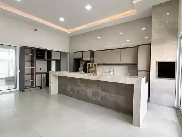 Casa com 318m² 3 quartos e 3 banheiros, à venda, no bairro Montserrat em Nova Mutum