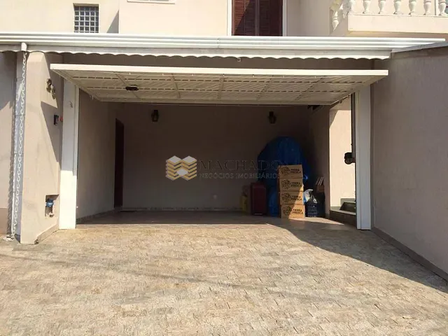 Casa com 221m² 3 quartos e 3 banheiros, à venda, no bairro Vila Galvão em Jundiaí