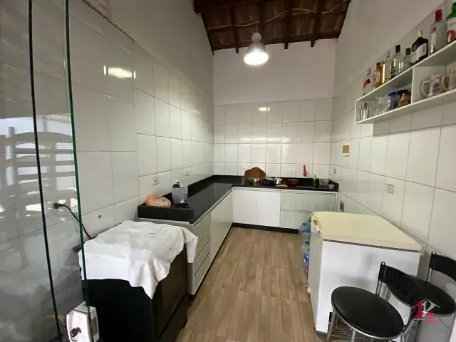 Casa com 331m² 3 quartos e 2 banheiros, à venda, no bairro Corumba em Itanhaém