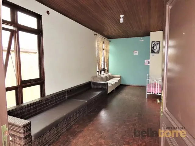 Casa com 432m² 3 quartos e 5 banheiros, à venda, no bairro Jardim Social em Curitiba