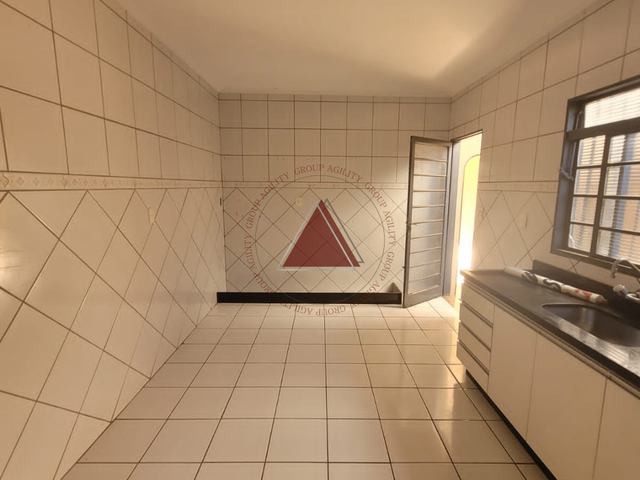 Casa com 250m² 3 quartos e 3 banheiros, à venda, no bairro Jardim Dermínio/ Vila Rezende/ Jardim Santa Efigenia em Franca